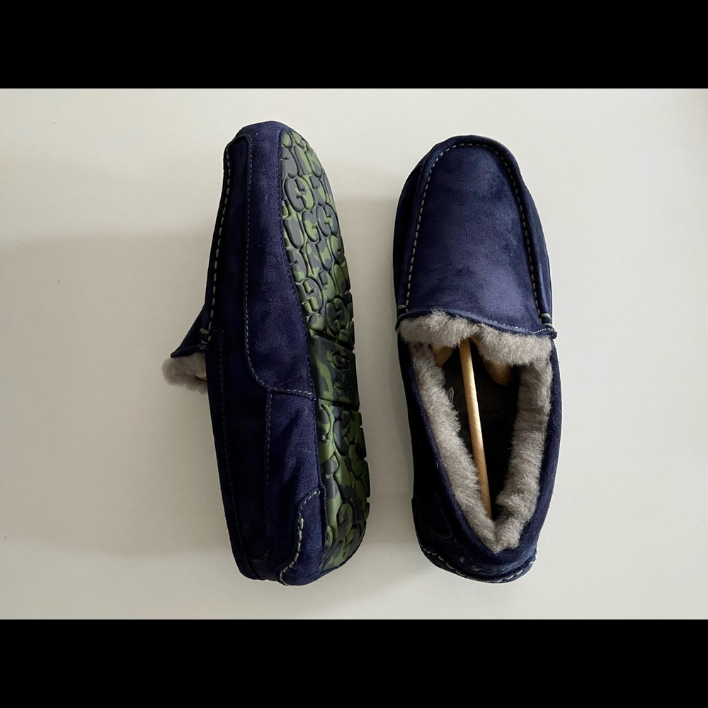 UGG Ascot Slipper men, Size 12